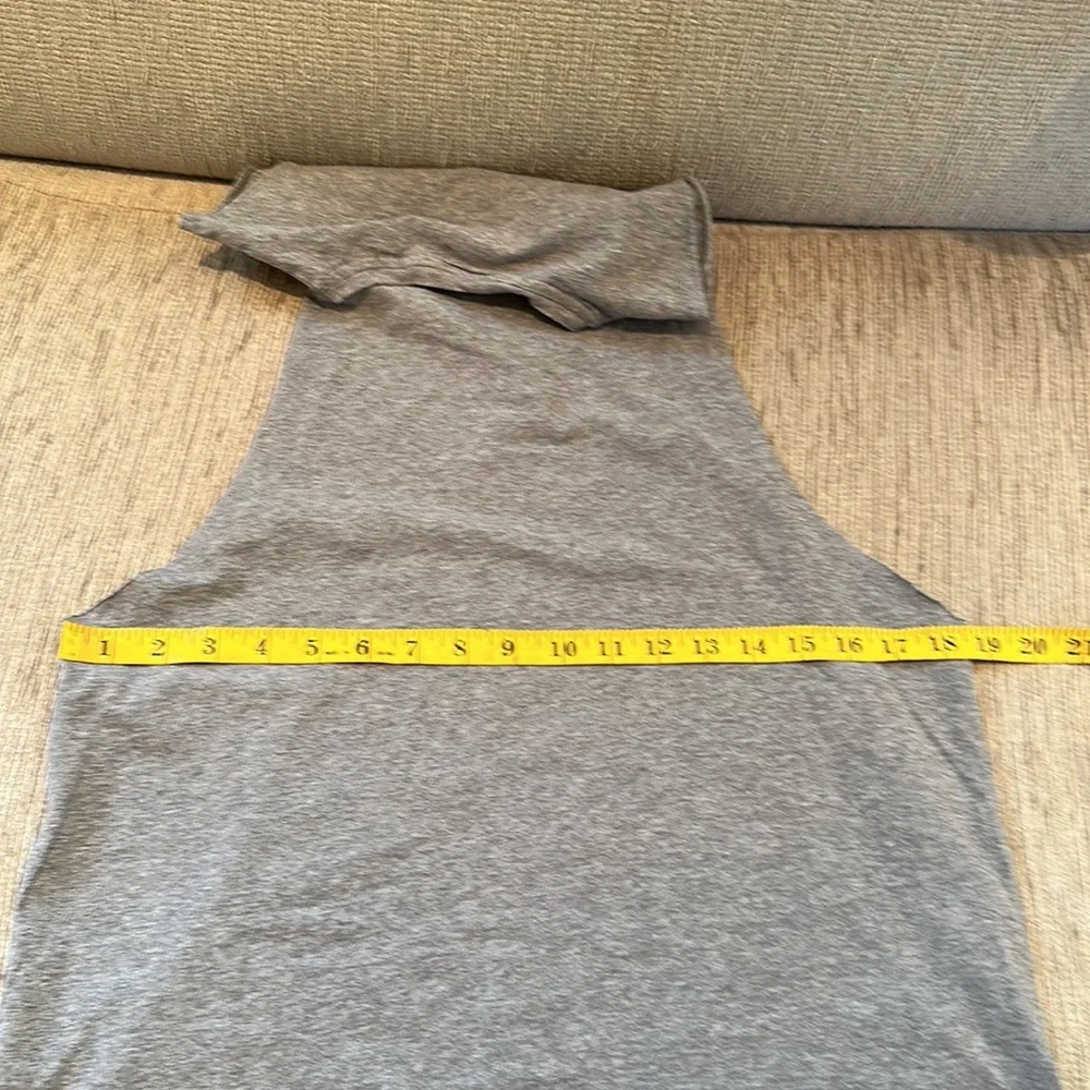 Gymshark Vital Seamless Tank Top Gray Raw Edge Size M VGUC